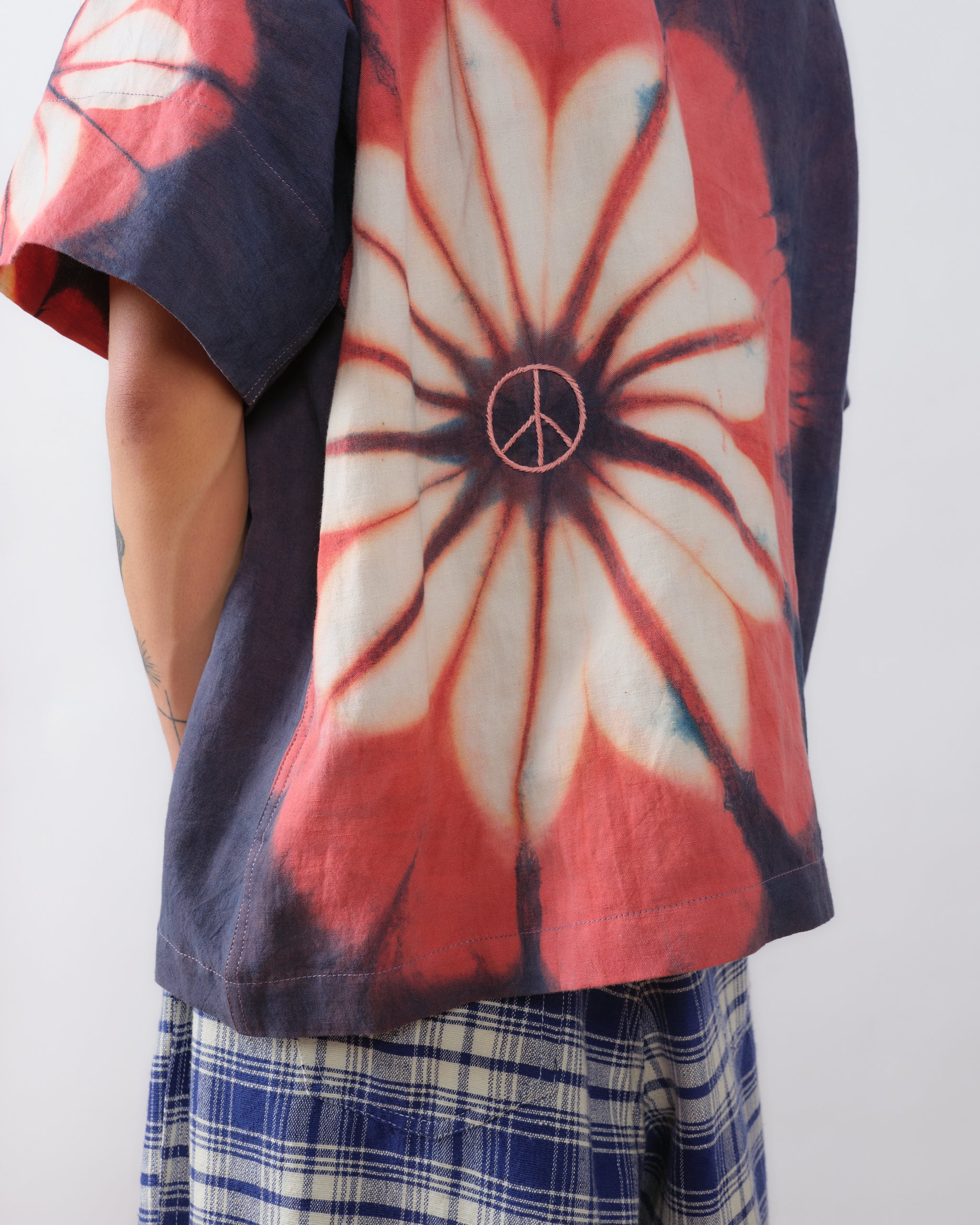 Greetings Shirt SS - Pink Flower Clamp - Image 4